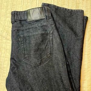 Great condition baggy 90’s mens style oversized jeans. Sized 34waist, 30 length.